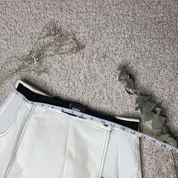 Request Mini Skirt | Size S - Picture 5 of 16